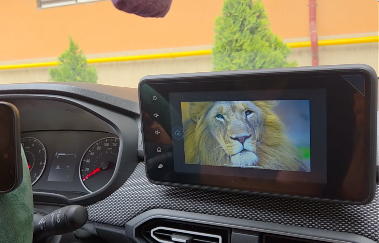 AiRideTech AI-Box for Dacia cars